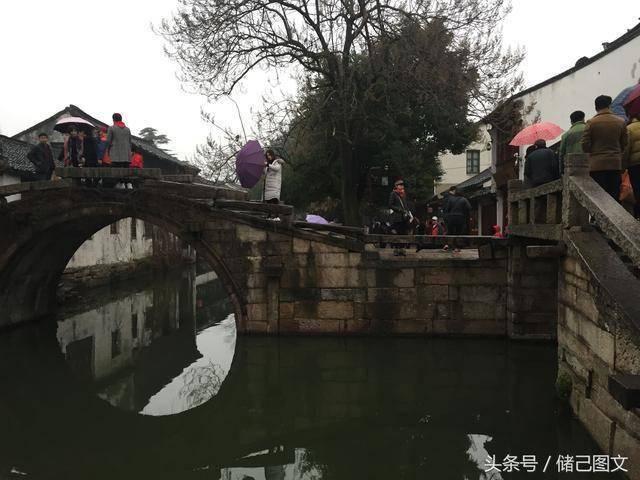 时尚女装设计师